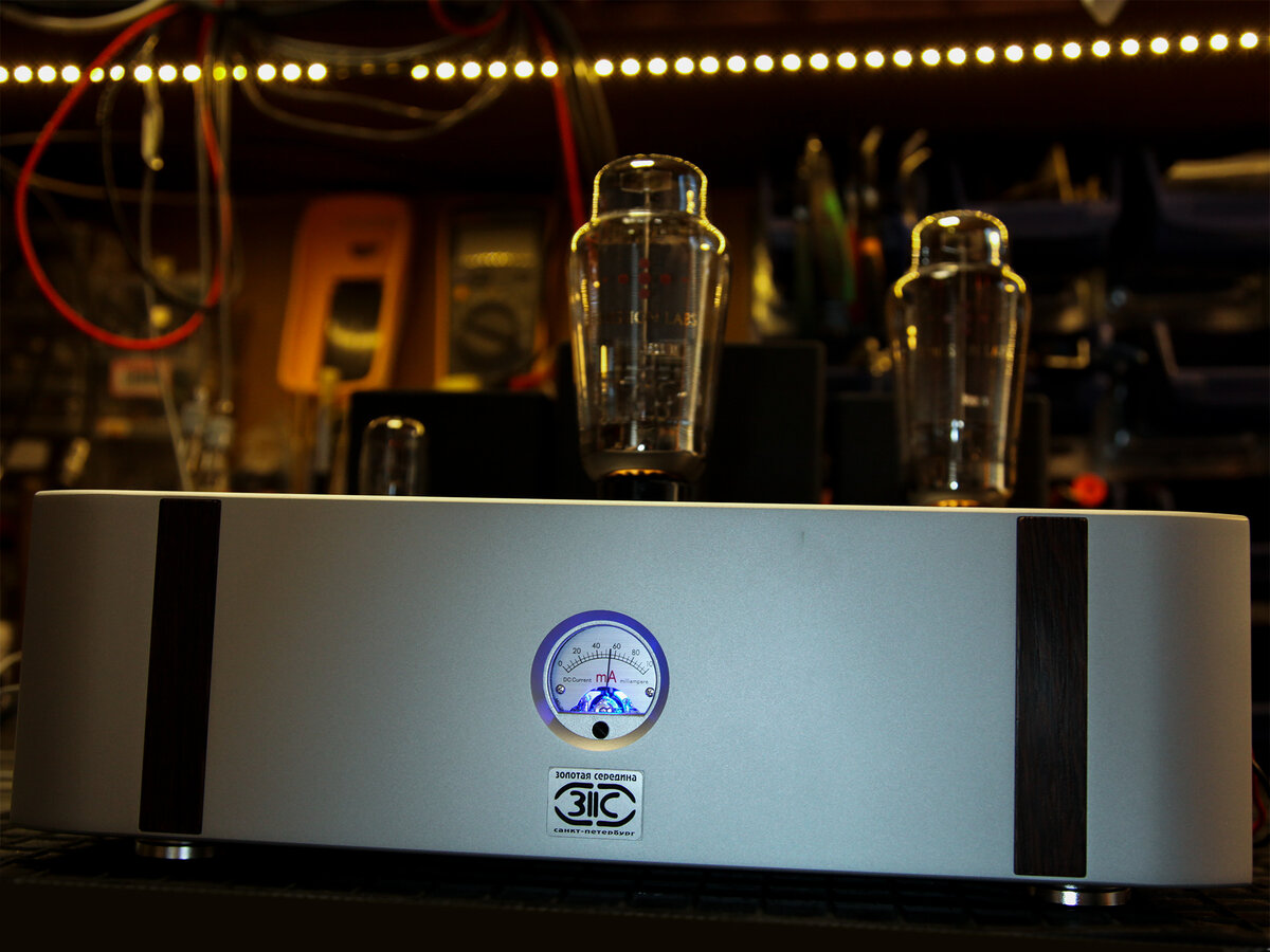 Усилитель на радиолампе EML 20B V4 производства "Золотая Середина"