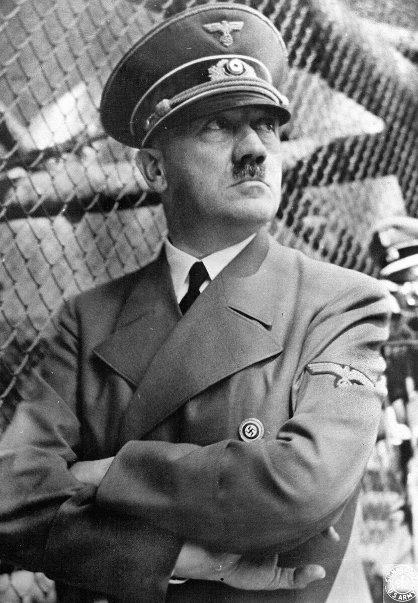 Адольф Гитлер