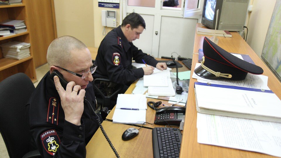     Женщина обратилась в полицию сразу, как только у нее украли сумочку. Юлия ПЫХАЛОВА