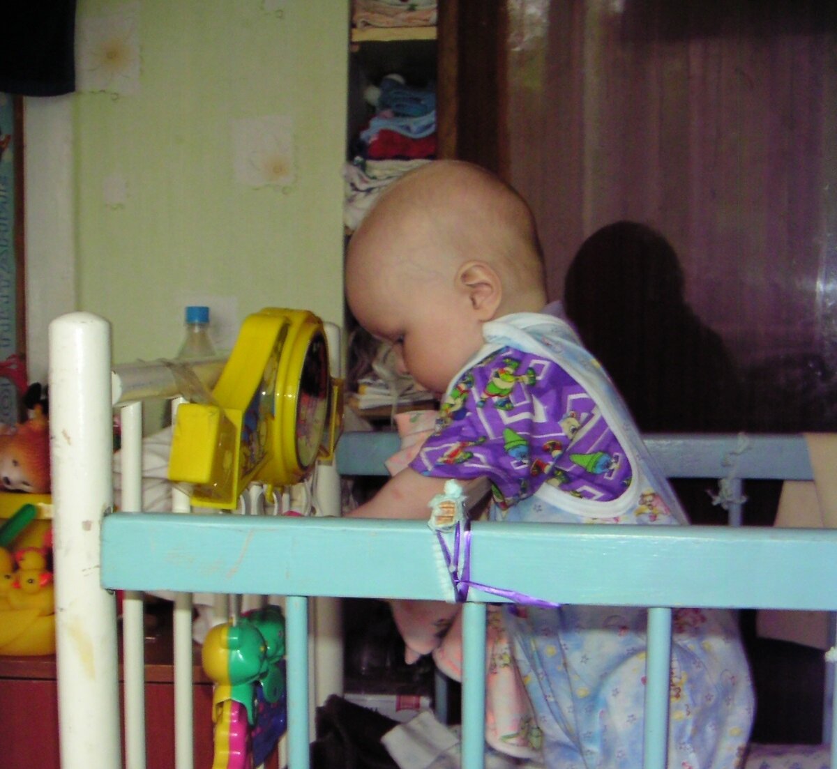 На заднем плане. И все помещалось. Любители расхламления - живите в малогабаритном жилье