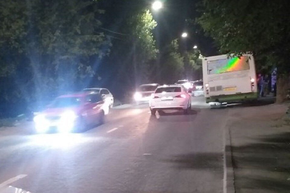     В Ростове юный велосипедист упал под колеса автобуса. Фото: ГИБДД по РО.