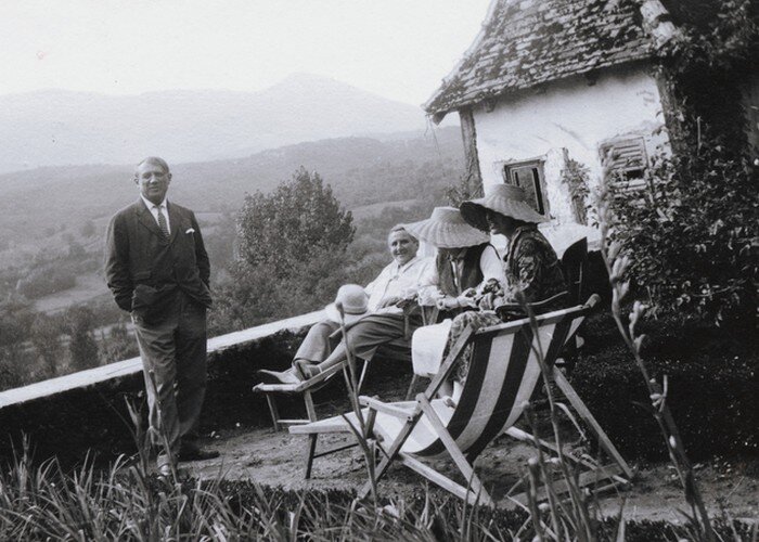 Пабло Пикассо в гостях у Гертруды Стайн