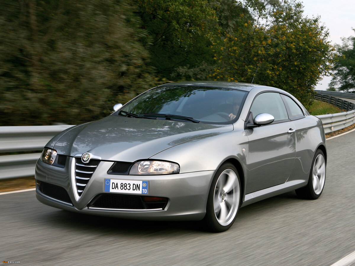 Alfa Romeo GT 2007 года.