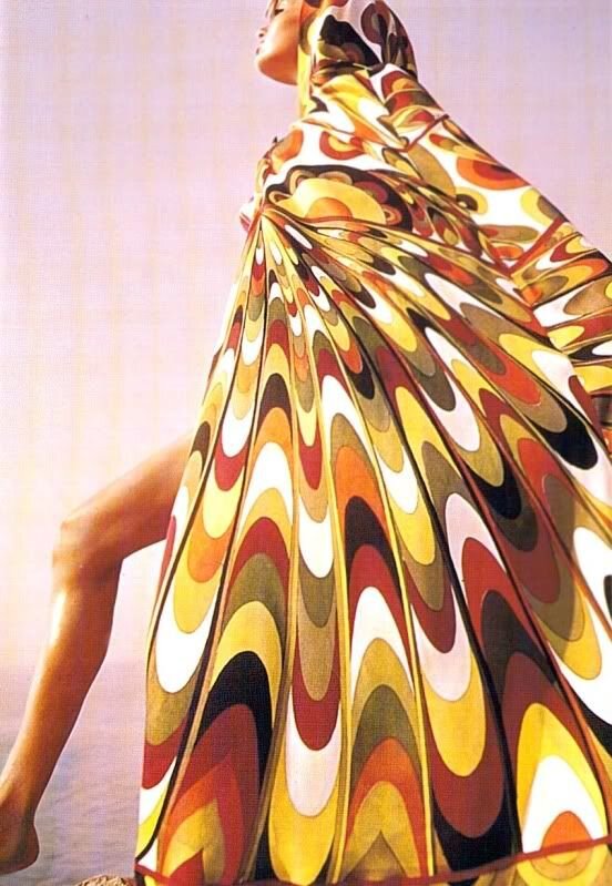 Знаковый для марки кадр с моделью Верушка 1960е.