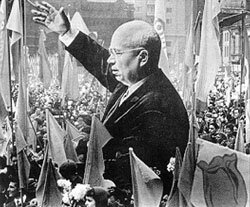   На руке Хрущёва - линия симиан. 
