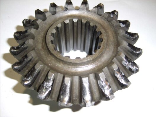 комплект шестерен 52-2302030 пвм (мтз) (две шестерни). главная пара редуктора заднего моста ваз 2101. шестерня ведущего моста. 5320-2502017 шестерня ведущая моста среднего камаз. шестерня ведущего моста.