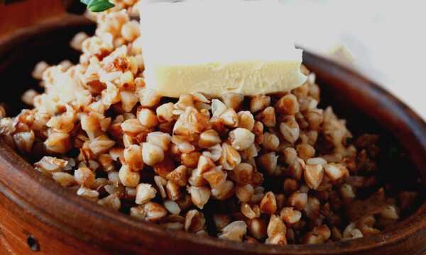 Вареная гречка с маслицем! Объеденье.