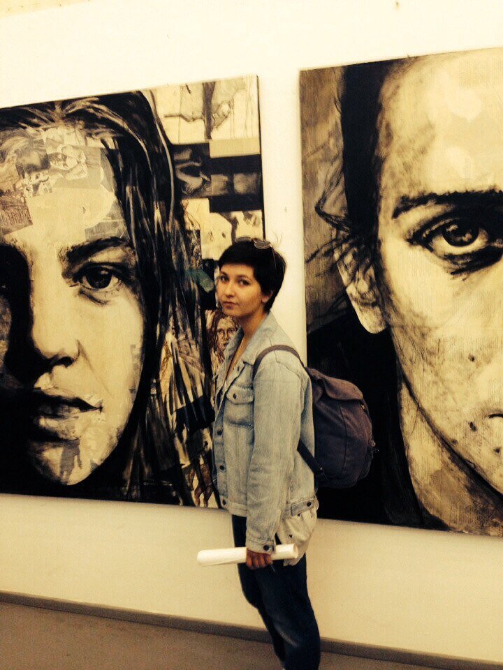 Сейчас бы в музей, а не вот это всё. 