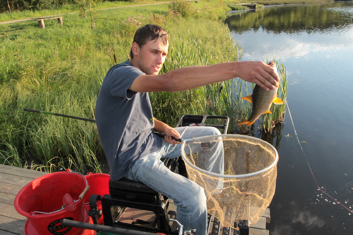 Клев димитровград. Летняя рыбалка на пруду. Рыбалка в Омске. Настоящая рыбалка. Самый плохой давления для рыбалки.