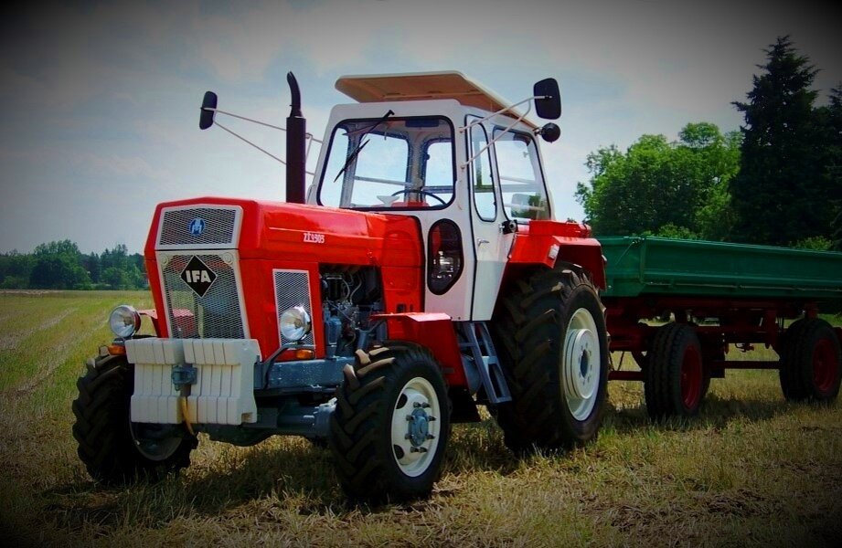 Универсальный трактор IFA Fortschritt ZT-303 