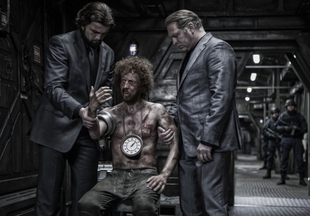 Кадр из фильма"Сквозь снег".