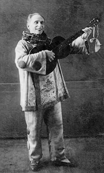 Иван Семенович Радунский в образе клоуна Бима