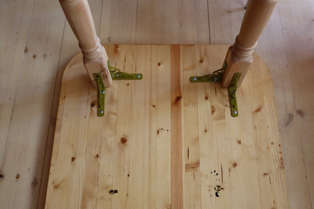 Вид стола снизу