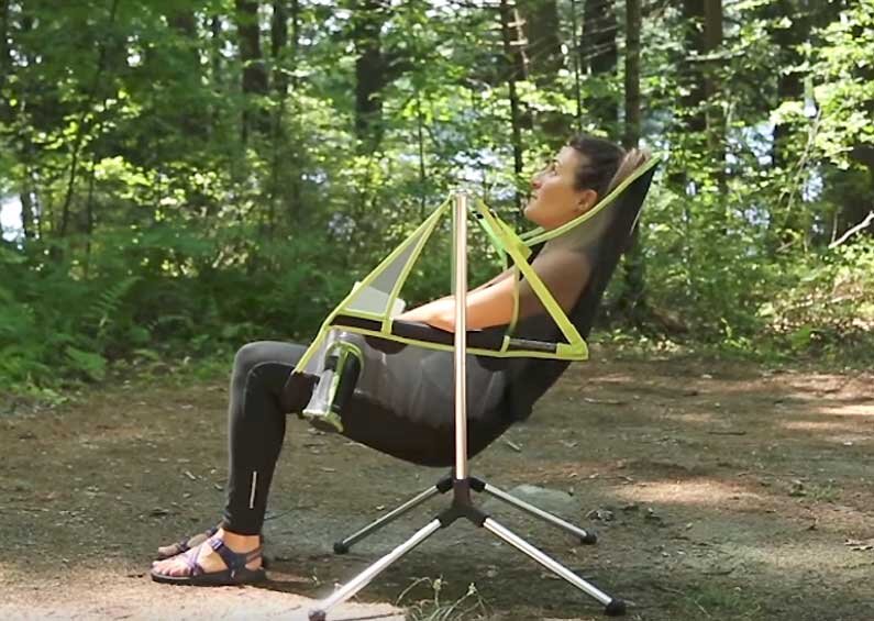 Конструктивно походное кресло Stargaze весом 2,86 кг является комбинацией возможностей кресла и гамака, предоставляя больше возможностей для отдыха.