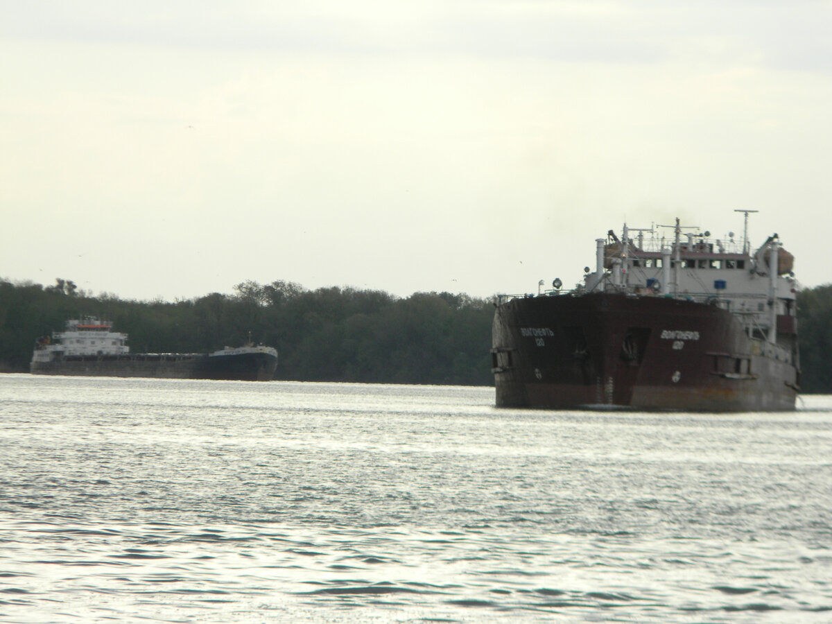 Канал у выхода в Дон.