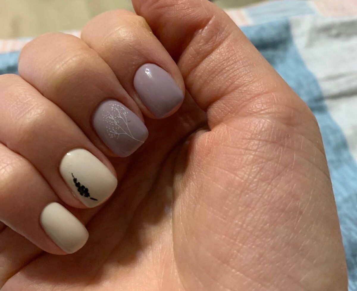 Это свеженький маникюр 28 февраля .