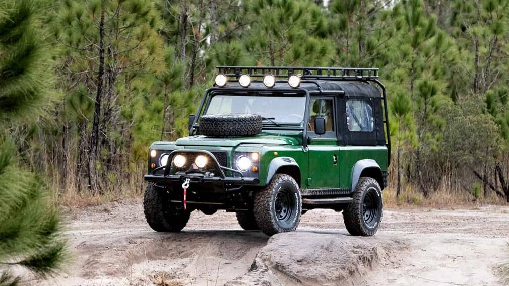 Land Rover Defender 90