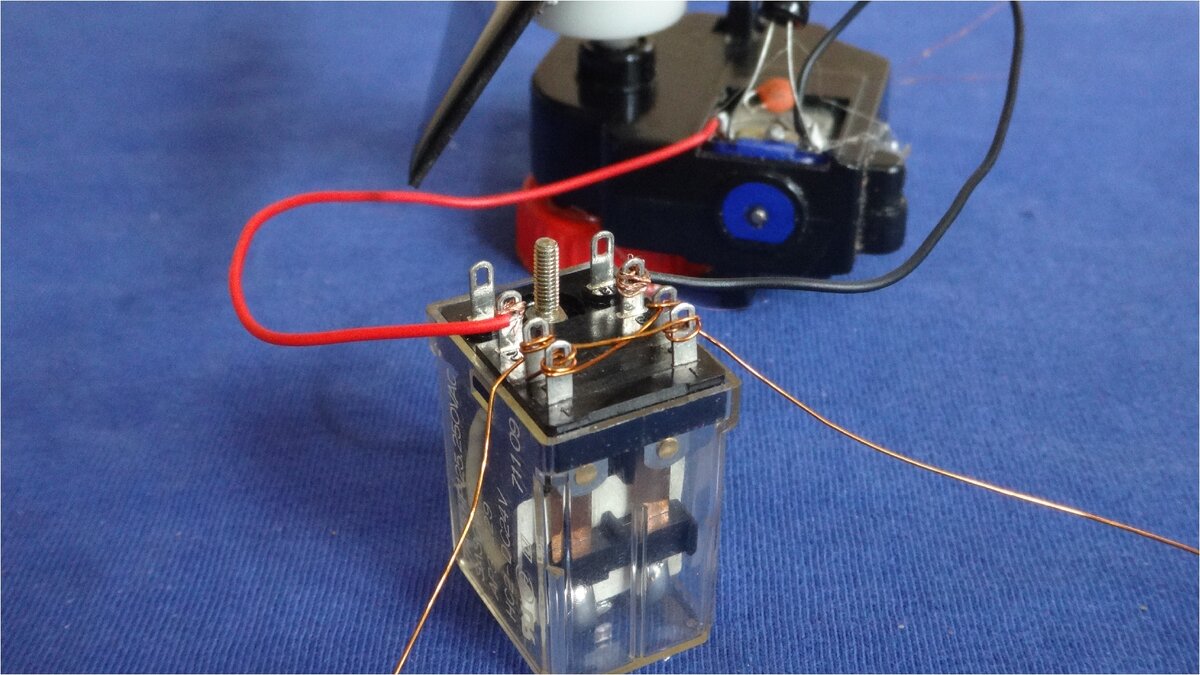 Реле следит за солнцем