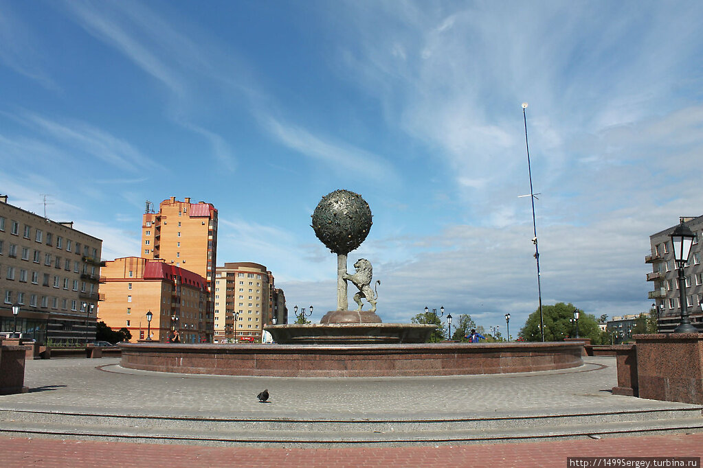 Улицы города ломоносова. Ломоносов город площадь. Город Ломоносов центр. Город Ломоносов в 2000. Ломоносов город набережная.