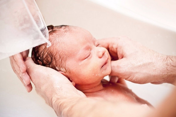 Заботливые руки родителей