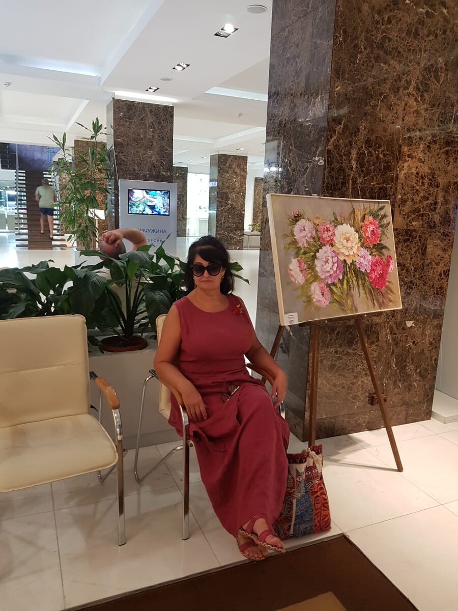 Профессиональный таролог Татьяна Марченко  https://www.instagram.com/tarolog_omsk/