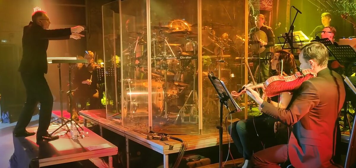 Оркестр. Источник фото аккаунт Kipelov на youtube. 