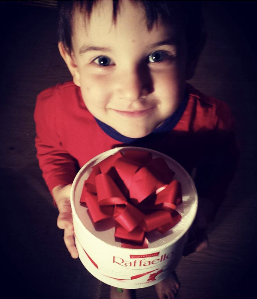 А я любые подарки люблю:) И сладкие тоже. 