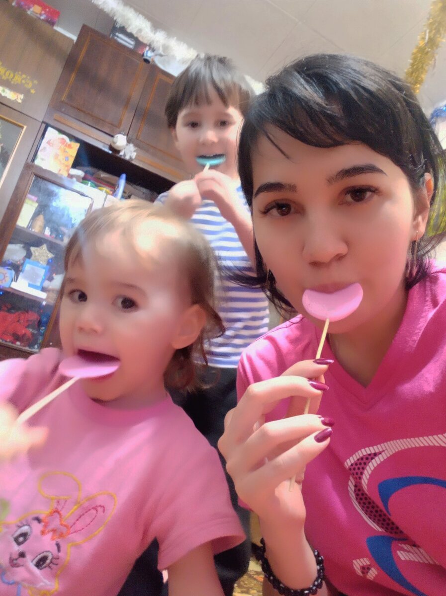 Пробуем леденцы с праздничного торта🍭