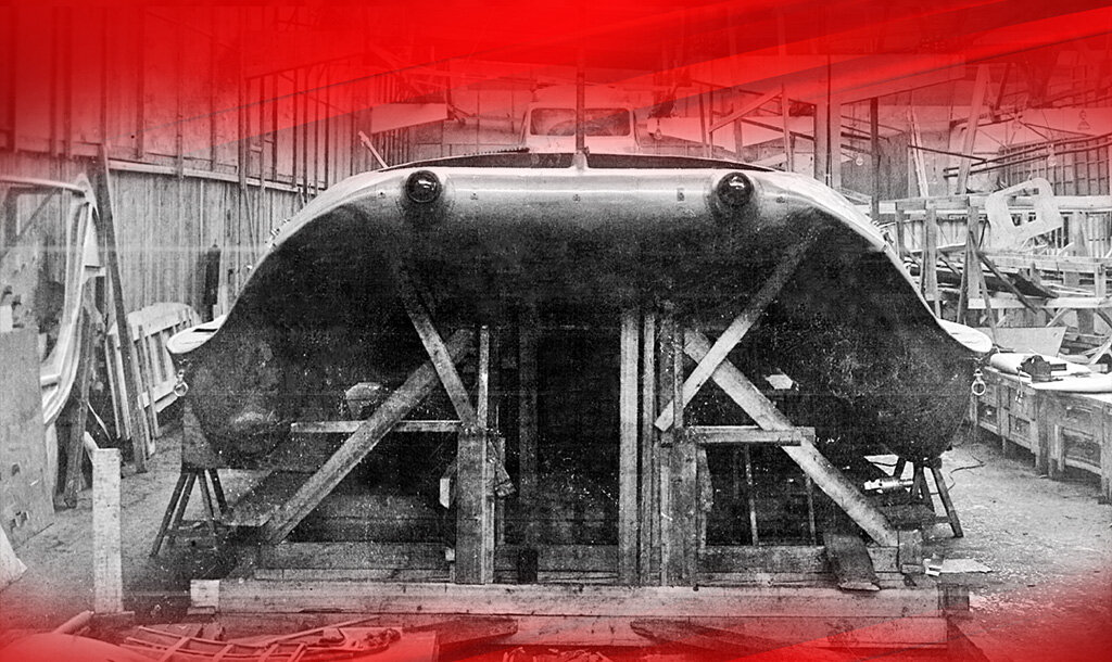Строящийся воздушный транспорт Л-5 конструкции В. И. Левкова, вид спереди. Завод № 84, 1937 год