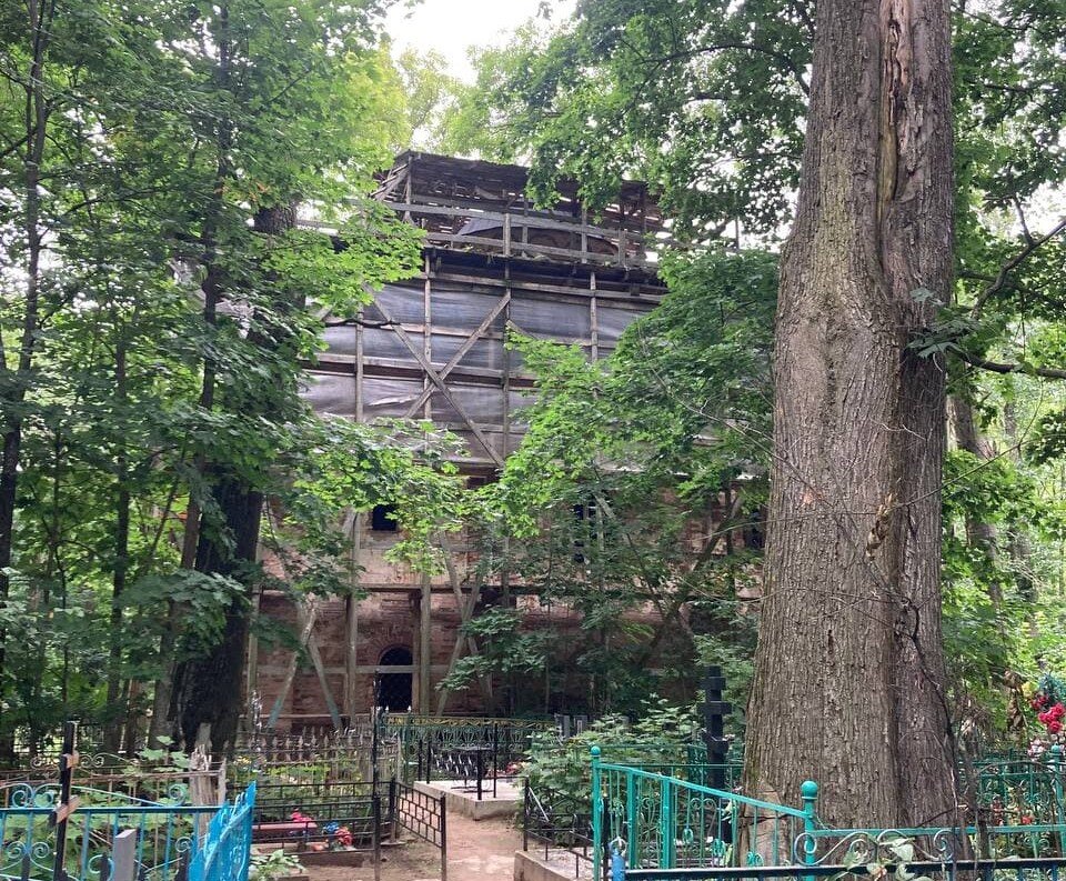 Церковь Петра и Павла, общий вид с юга