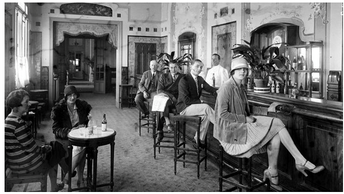 The Hotel de Paris bar in Monaco, circa 1920