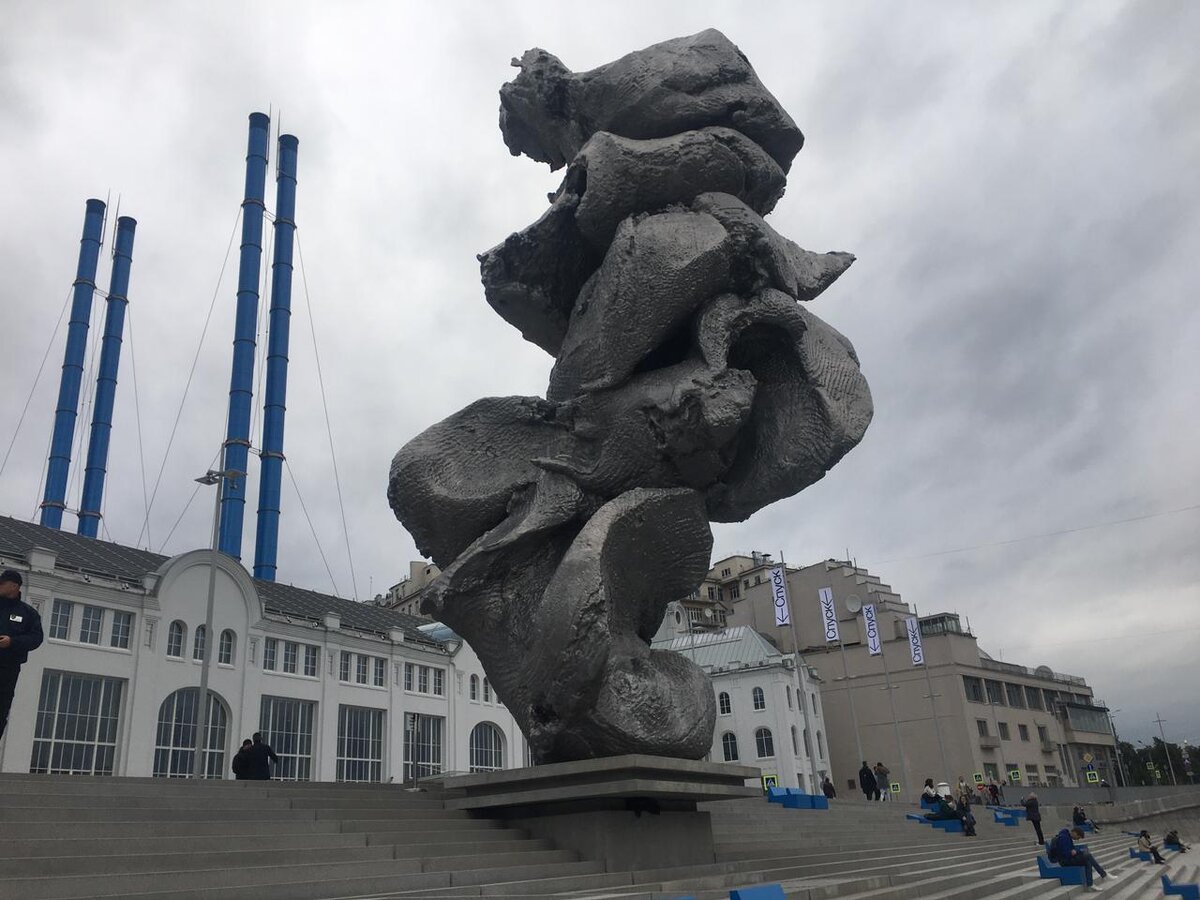 Вот она во всей красе, знаменитая "Большая глина№4", вид от Водоотводного канала на только что отремонтированную ГЭС.