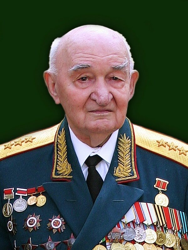 Колибернов Евгений Сергеевич (3 февраля 1921 года, Москва – 5 сентября 2013 года, Москва) – советский военачальник, генерал-полковник инженерных войск (1980). Доктор военных наук. Профессор.