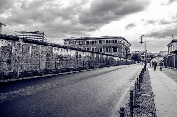 Берлинская стена / Фото взято из открытых источников