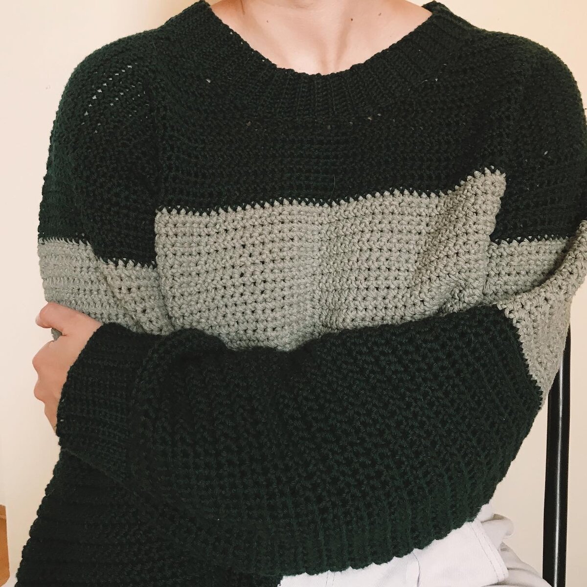 Мой свитер, не идеальный, но любимый) 