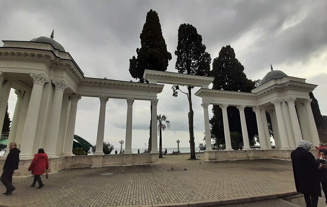 Сухумская колоннада