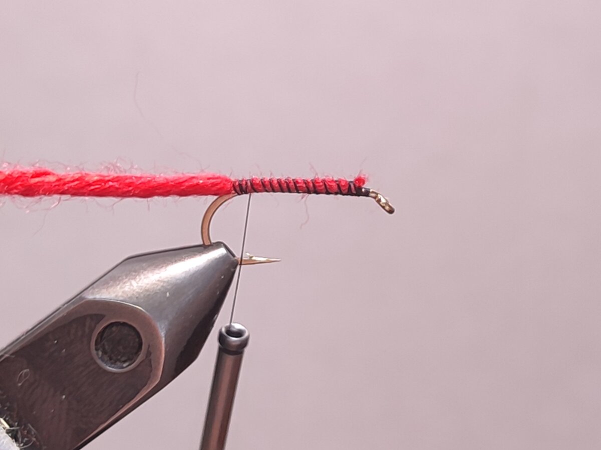 мушки из органзы на хариуса. вязание мушек. мушка вязание видео. мушка вязание видео. мушка вязание видео.