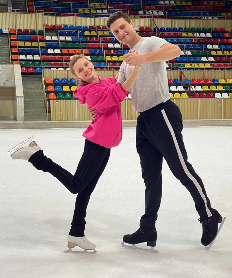 ледниковый период 2020 кузьмина и энберт. шоу ледниковый период 2020 кузьмина и энберт номера. энберт ледниковый. ледниковый период 2020 кузьмина и энберт. ледниковый период 2020 кузьмина и энберт.