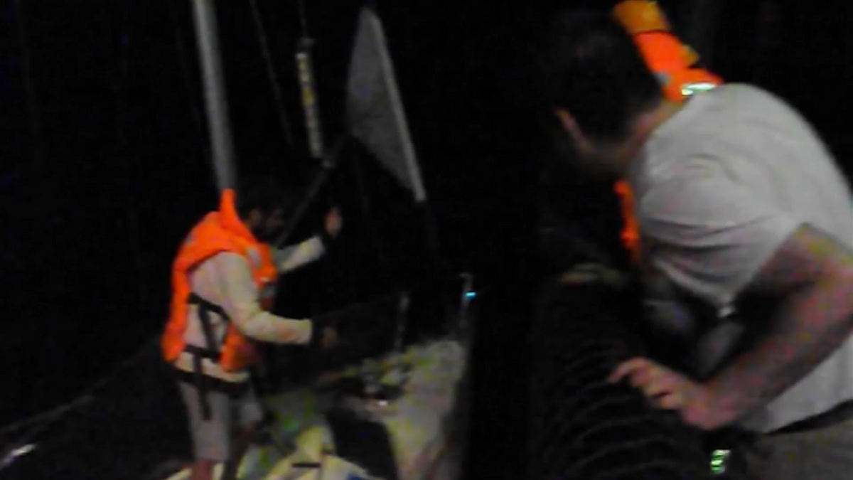    Спасение яхты с французским путешественником экипажем танкера "Кама"© Министерство обороны РФ