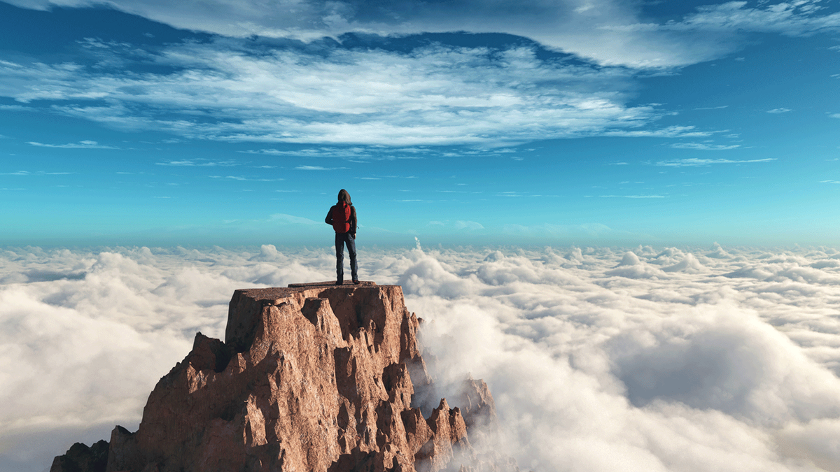 Домик на вершине горы. Куб стоит на вершине. Дом на обрыве. Смотровая площадка на вершине эгюий-дю-миди. Куб стоит на вершине.