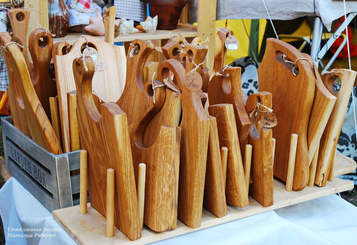 кузнечное дело, русь, кузница. бондарное ремесло. бондарная фабрика бочар. резьба по дереву ремесло. средневековые ремесленные цехи.