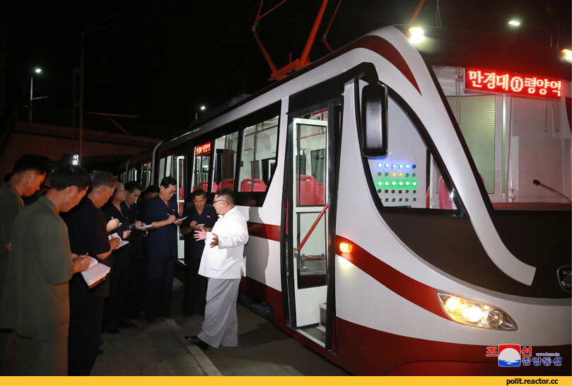 Модернизированный трамвай в Пхеньяне