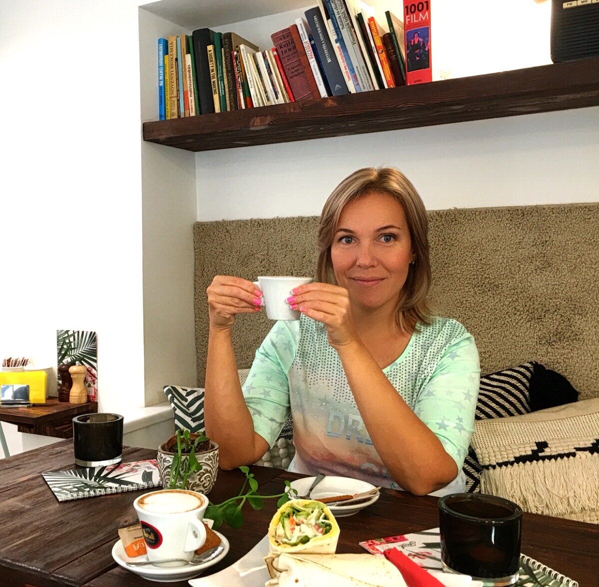 это я, приятно познакомиться)