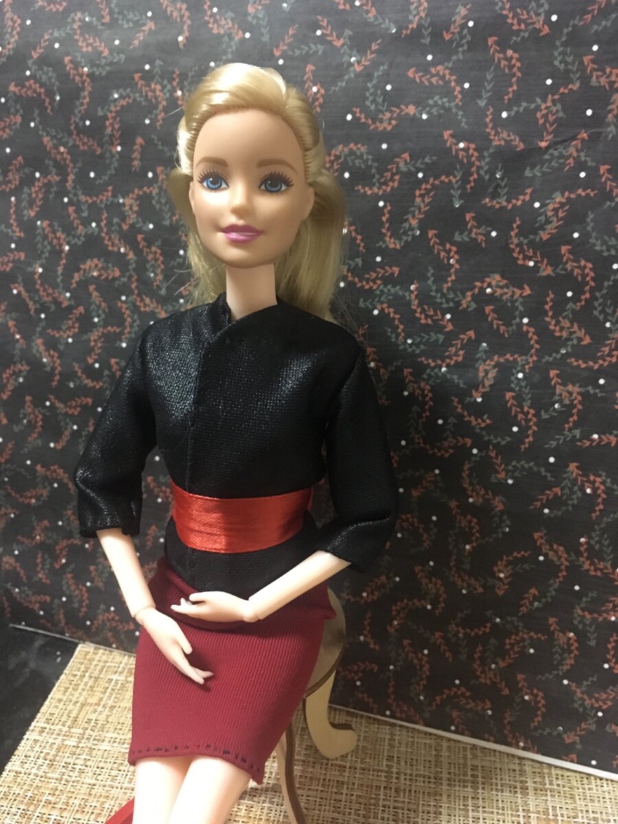 Первый на очереди костюм для работы)