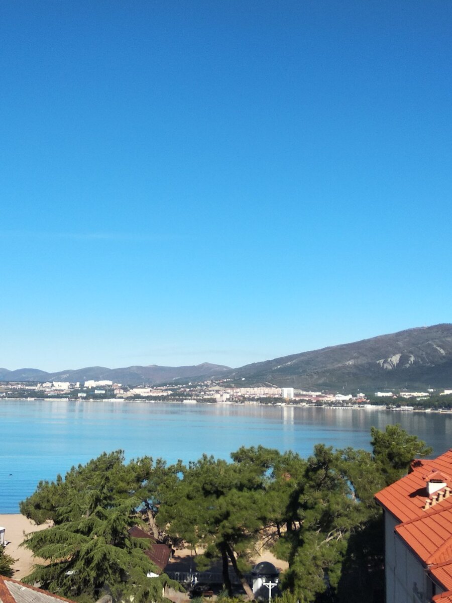 Фото из личного архива. Мини-гостиница, вид с балкона.