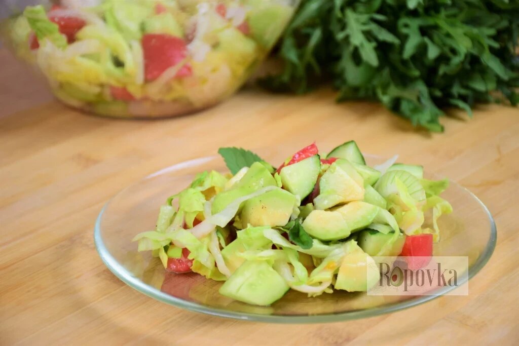 Салат из авокадо