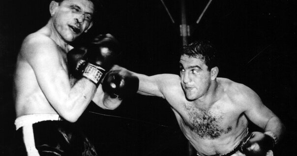 Рокки Марчиано в атаке