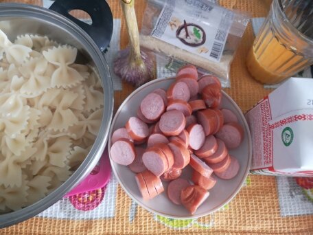 Как приготовить Сосиски в лаваше с сыром на сковороде рецепт пошагово
