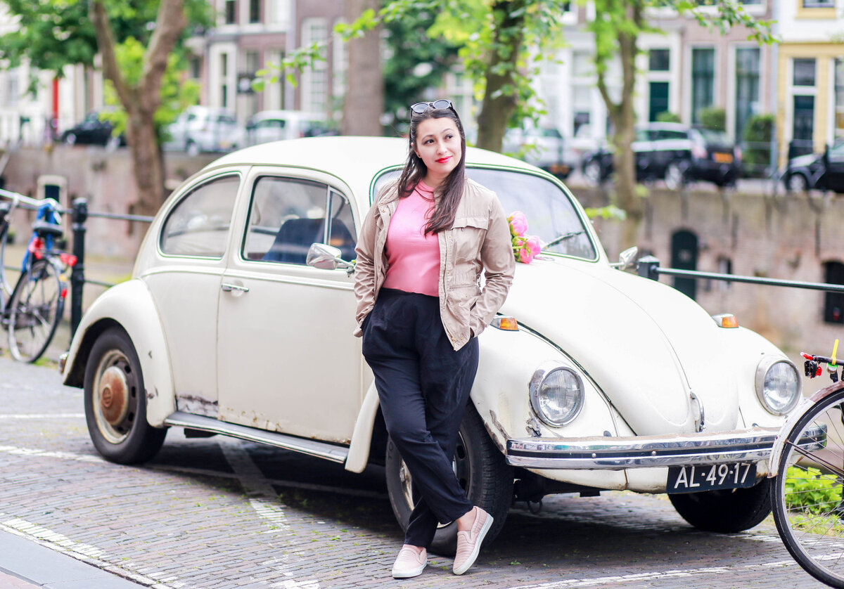 Попу я прислонила к случайной машине. Своей у меня нет)) /фото: Екатерина Губина (фотограф из Минска, инстаграм https://www.instagram.com/katya.gubina/)