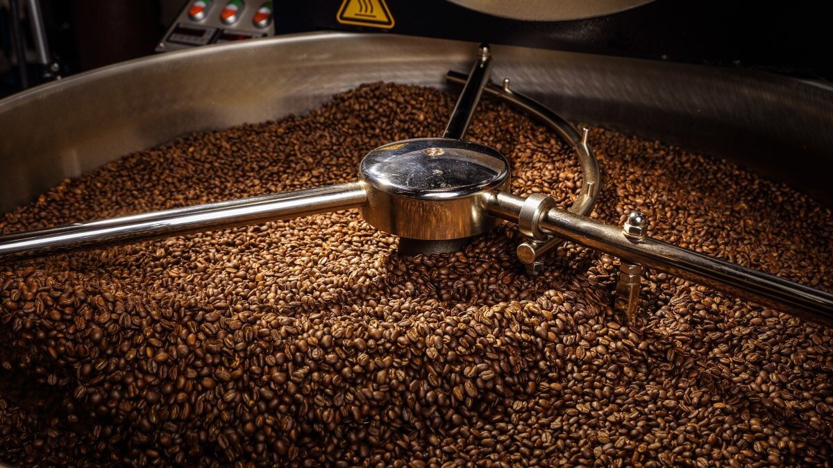 Обжарка кофе для турки. Пережаренные зерна кофе. Хорошее турецкое кофе в зёрнах. Обжарка кофе для турки. Арабика кофе молотый для турки.